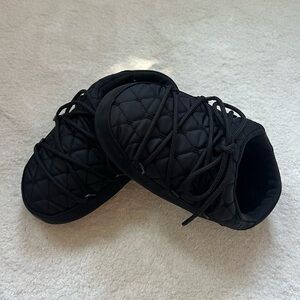 Moon Boot Black Quilted Mule